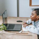 child learning online
